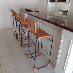 Banqueta Hierro y Cuero en internet
