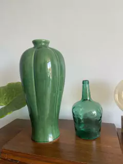 Jarrón verde en internet