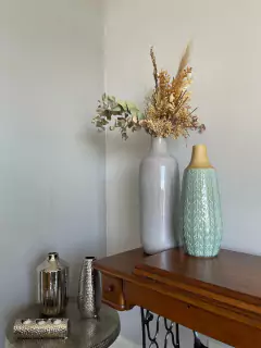 Jarrón Turquesa y Beige - Madera Maciza