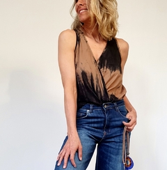 Musculosa VERA Batik marron en internet