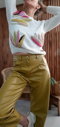 Sweater flowers bordado crudo