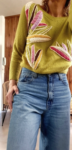 Sweater flowers bordado pistacho en internet
