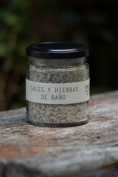 sales y hierbas de baño