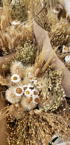RAMO DE FLORES SECAS