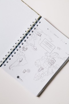 Cuaderno de viaje con espiral y banda elástica - comprar online