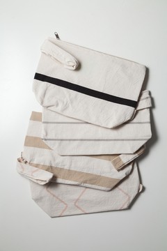 Imagen de Necessaire con interior plastificado