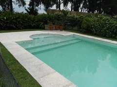 REVESTIMIENTO BLANCO (BARRIO Santa Barbara) - PISCINAS ZUMAAC 