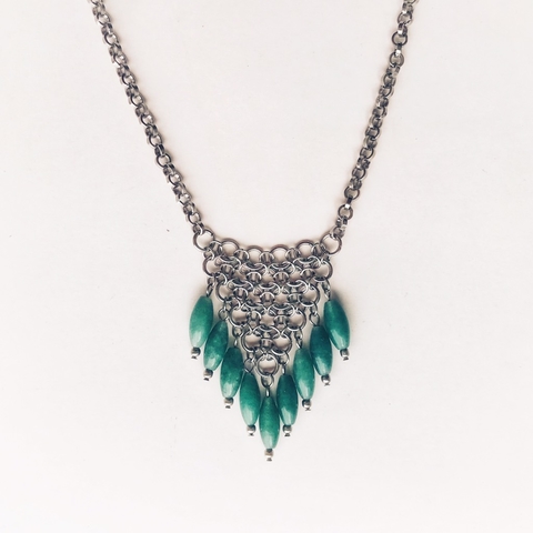 Collar verde medieval