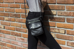 Imagen de BANDOLERA  MANHATTAN (BLACK)