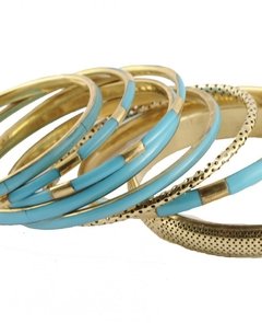 SET DE PULSERAS EN METAL DORADO Y HUESO DE COLORES - comprar online