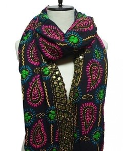 Imagen de PASHMINA BORDADA CON HILOS Y LENTEJUELAS