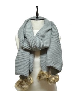 BUFANDA TEJIDA CON POMPONES - comprar online