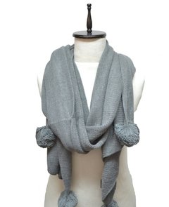 BUFANDA LISA IRREGULAR CON POMPONES - comprar online