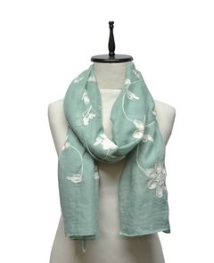 CHALINA BORDADA CON FLORES
