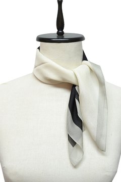 PAÑUELO DE CUELLO ESTAMPADO - comprar online