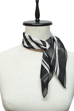Imagen de PAÑUELO DE CUELLO ESTAMPADO