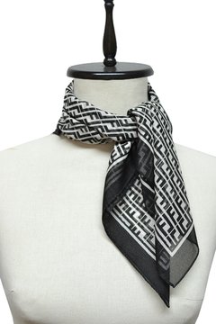 PAÑUELO DE CUELLO ESTAMPADO - comprar online