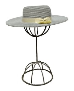 SOMBRERO CON GUARDA Y BORLA en internet