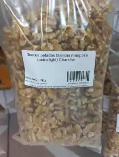 Nuez pelada mariposa (extra light) Chandler Premium - comprar online