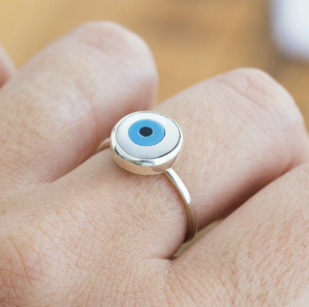 ANEL DE PRATA OLHO GREGO NAVETE VAZADO ESMALTADO COM ZIRCÔNIA | ADRIANA  JOIAS
