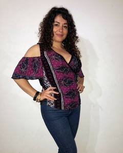 Blusa cruzada guardas violetas