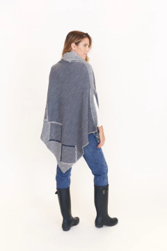 Poncho Inglés en internet