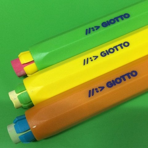 Kit 3 Gizeiras Giotto + caixa de giz branco e caixa de giz colorido na internet