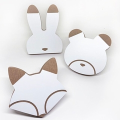 Percheros animalitos de madera x3 4/22 - comprar online