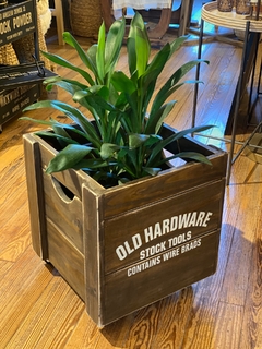 Cajon Portamaceta de madera con ruedas OLD 37 x 37 x 41 cm- 4/22 en internet