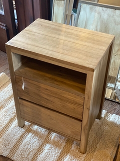 Mesa de Luz enchapada Petiribi 50x35x57 4/22