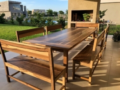 Mesa de jardin y banquetas