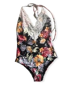 TRAJE DE BAÑO ENTERO LACE en internet