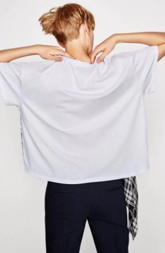 REMERA ZARA W/B en internet
