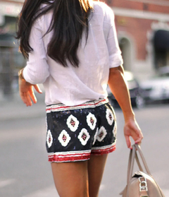 SHORT BORDADO ZARA