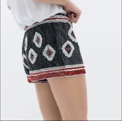 SHORT BORDADO ZARA