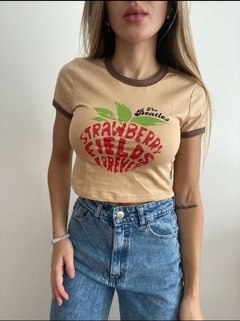 Remera Algodón Retro Estampa Strawberry - tienda online
