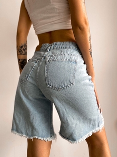 Bermuda Jean con Roturas y Desflecado - Shaina Trendy Store