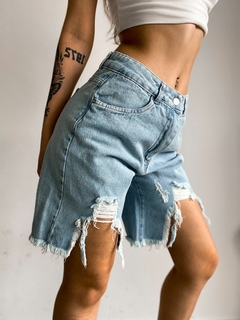 Bermuda Jean con Roturas y Desflecado - tienda online