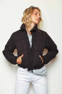 Campera Puffer Opaca con Bolsillos