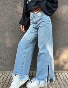 Jean Wide Leg con Tajo y Desflecado - 36 al 52