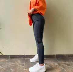 Pantalón Gabardina Elastizado Gris Oscuro - 36 al 48 - tienda online