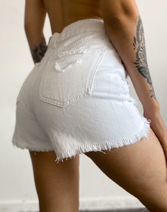 Short Rigido Blanco Desflecado con Roturas - Shaina Trendy Store