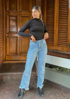 Jean Wide Leg Claro con Rotura en Ruedo - 36 al 52