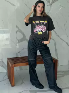 Pantalón Mom Engomado con Costuras - comprar online