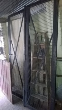 PUERTA DE HIERRO DOS HOJAS - comprar online