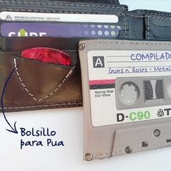 Billetera Cassette Con Bolsillo Para Púa