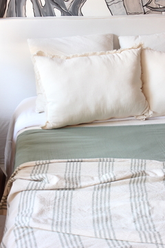Imagen de ALMOHADON TUSOR FLECO