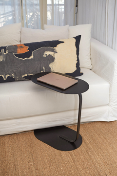 MESA AUXILIAR BEGONIA - LAS CHURRAS  |  Tienda Online 