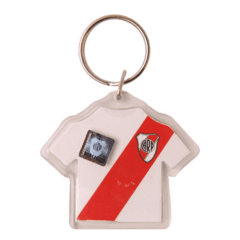 934960 - Llavero acrílico camiseta River - comprar online