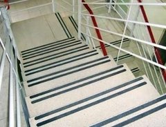 Cinta antideslizante de 25 mm x 18 mts color negra 3M en internet